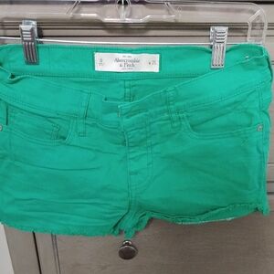 Abercrombie & Fitch Women's Green Shorts